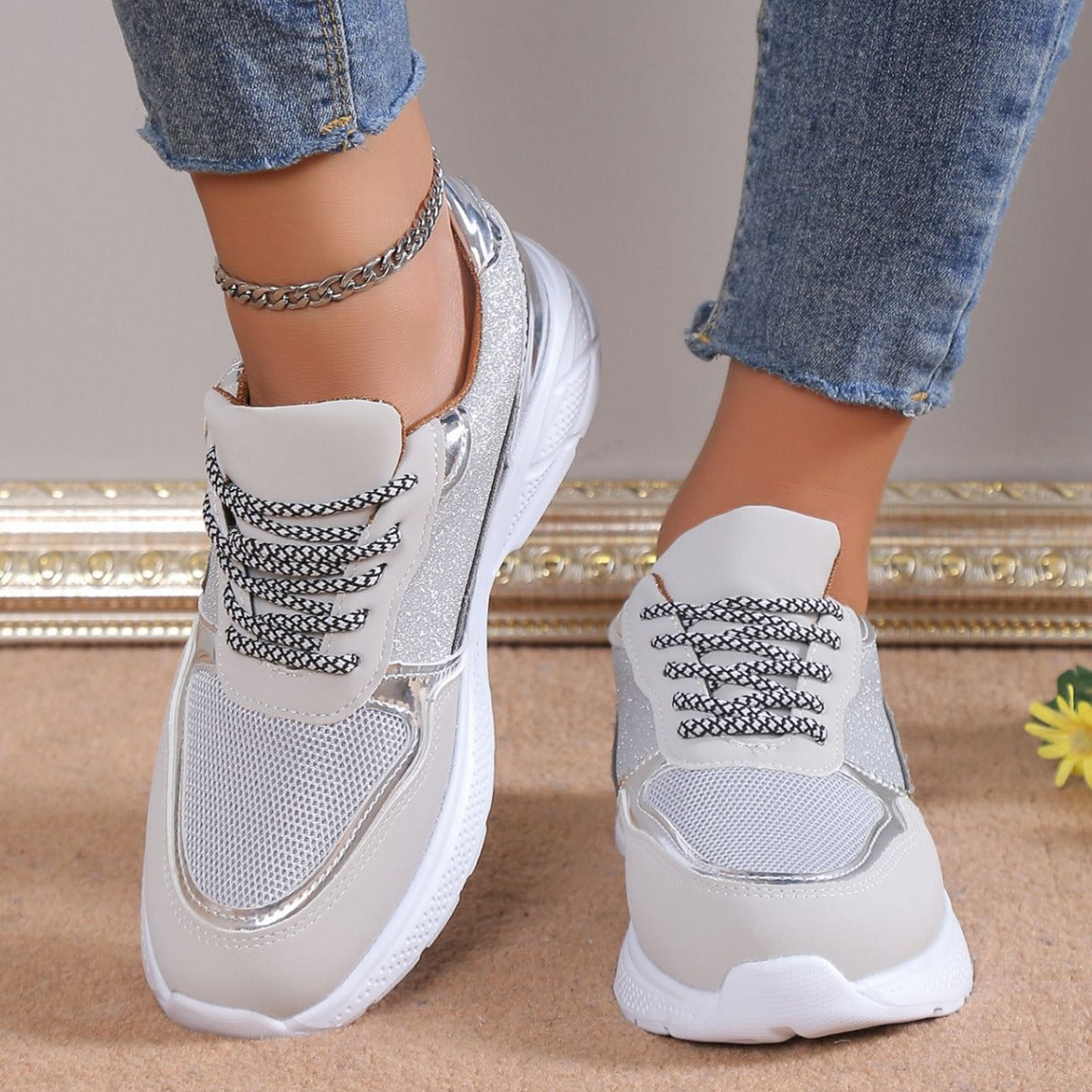 Women's Lace Up Sneakers Breathable Mesh Flat Shoes Fashion Casual Lightweight Running Sports Shoes